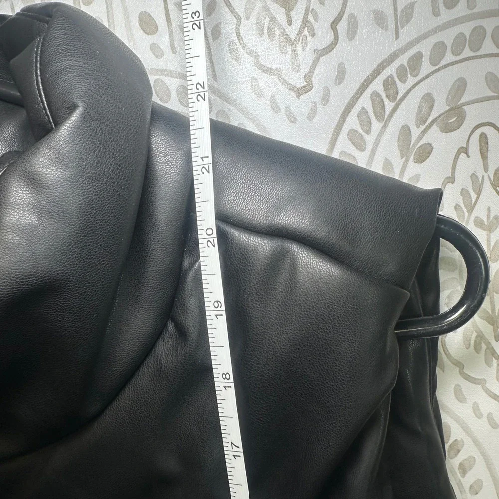 No Boundaries Black Faux‎ Leather Puffer Vest Funnel Neck Snap Front Size L